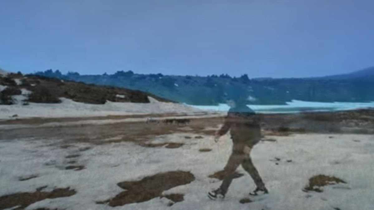 Image default